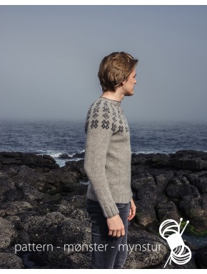 Sweater with faroese pattern